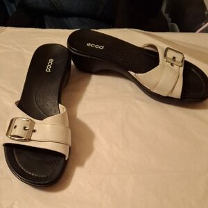 Ecco Women's Cream Buckle Mules 37